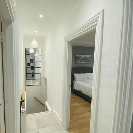 Elegant 2 Bedroom Flat In Dartford - Kent Exterior photo