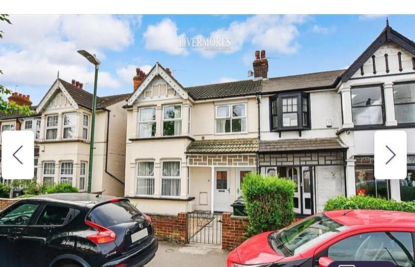 Elegant 2 Bedroom Flat In - Kent Apartment *