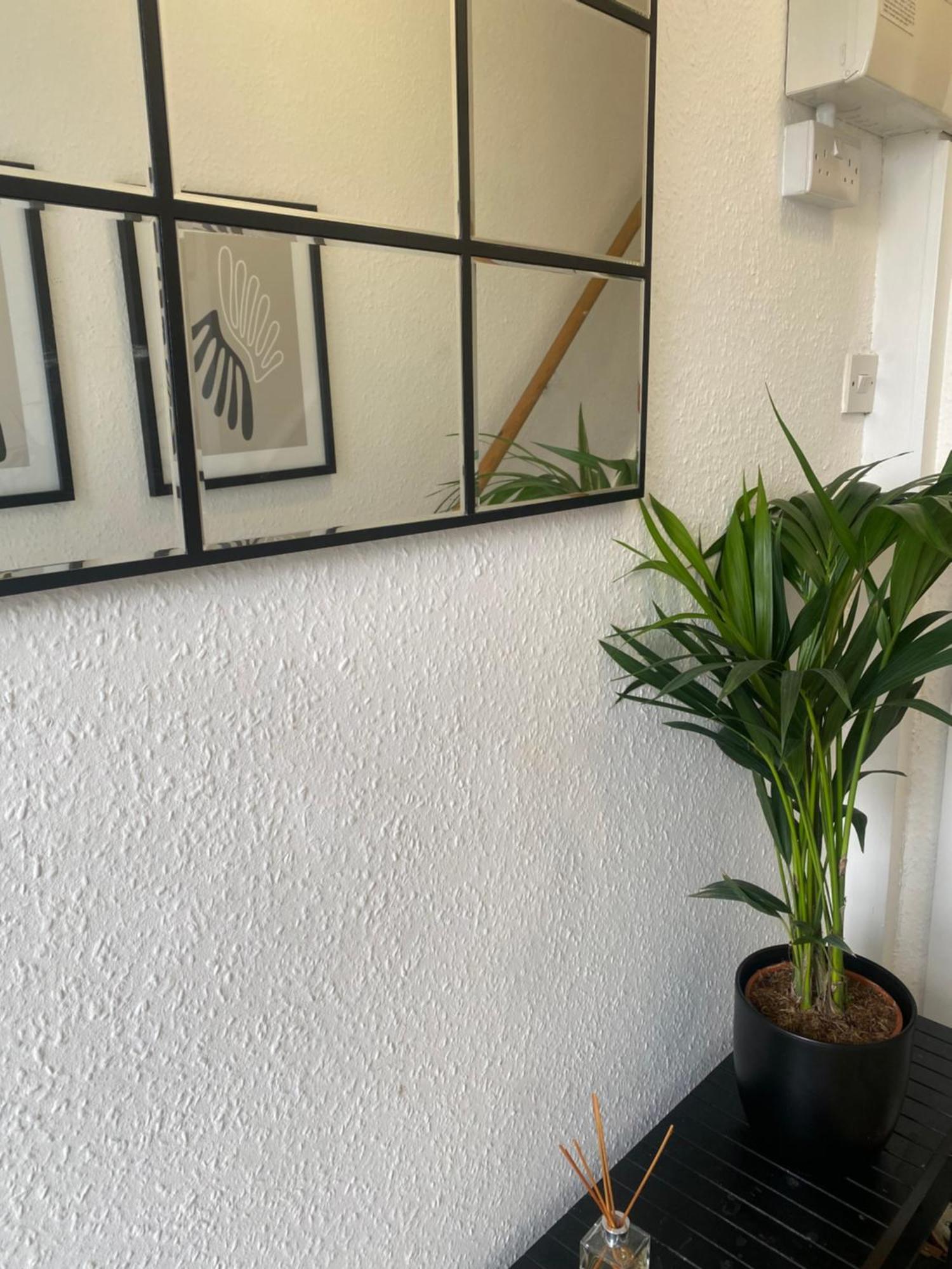 Elegant 2 Bedroom Flat In - Kent