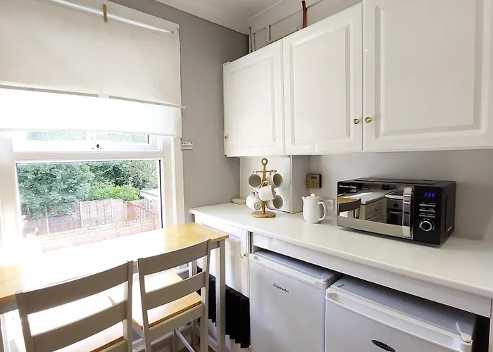 Elegant 2 Bedroom Flat In Dartford - Kent